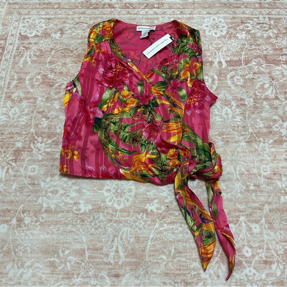 NWT Floral Wrap Cupcakes & Cashmere Tie Front Top 🌺 - Picture 3 of 11